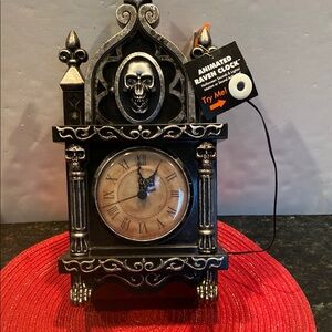 NWT & Vintage Totally Ghoul Animated Raven Clock